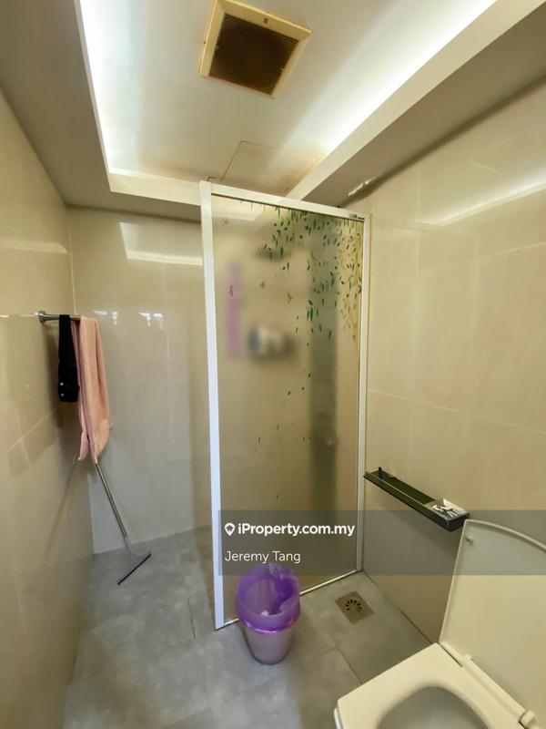 Rumah Berangkai 2.5 Tingkat untuk Dijual di Guarded and Extended 2.5 Storey Home, Damansara Heights oleh Jeremy Tang - iProperty.com.my