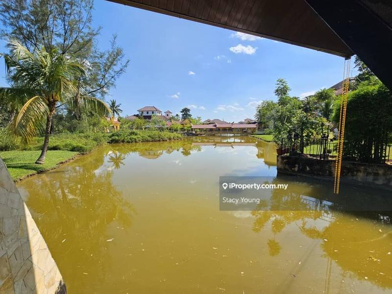 Bungalow House for Sale in Country Heights, Kajang by Stacy Young - iProperty.com.my