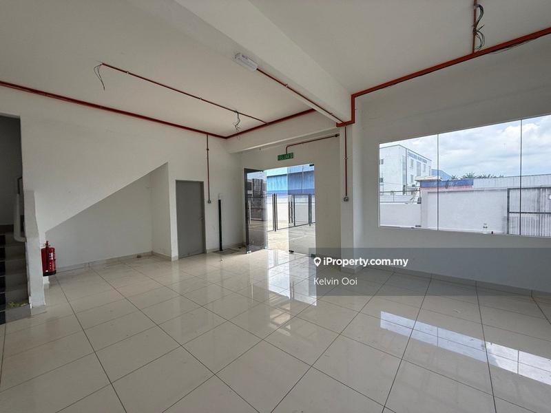 For Rent - 1.5 Storey Semi Detached Factory For Rent at Valdor