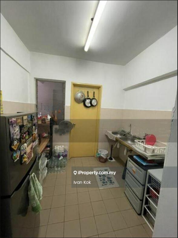 Kondominium untuk Dijual di D'aman Crimson oleh Ivan Kok - Kitchen - iProperty.com.my