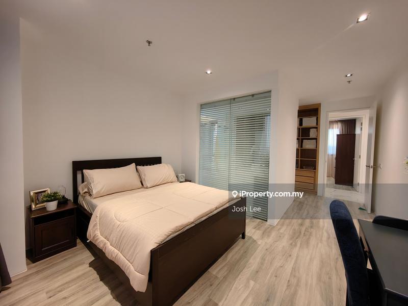 For Sale - Lumi Tropicana