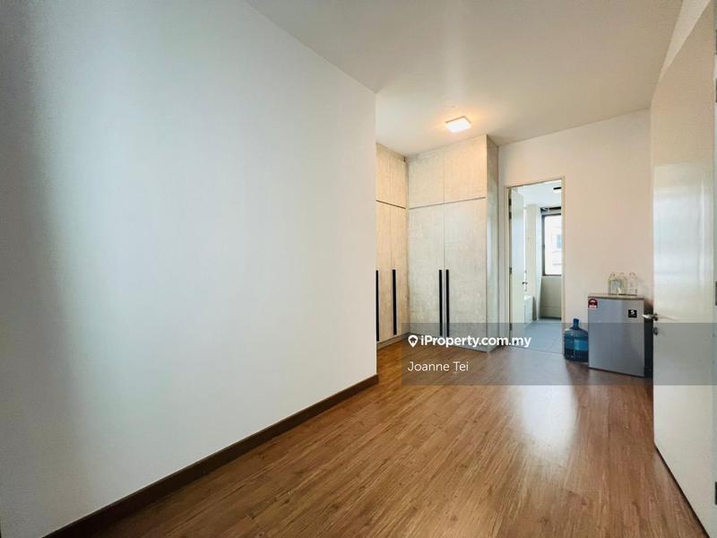 3-storey Terraced House for Sale in LakePoint Residence, Cyberjaya by Joanne Tei - iProperty.com.my