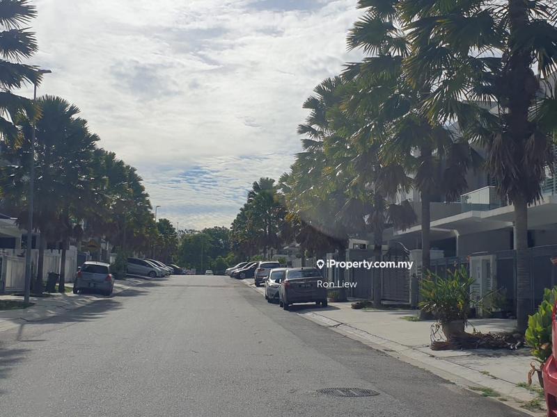 Rumah Teres 2-Tingkat untuk Dijual di Bandar Putra Permai, Seri Kembangan oleh Ron Liew - iProperty.com.my