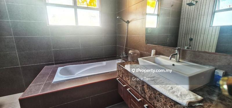Bungalow House untuk Dijual di Bandar Putra Permai, Seri Kembangan oleh Grace Tan - iProperty.com.my