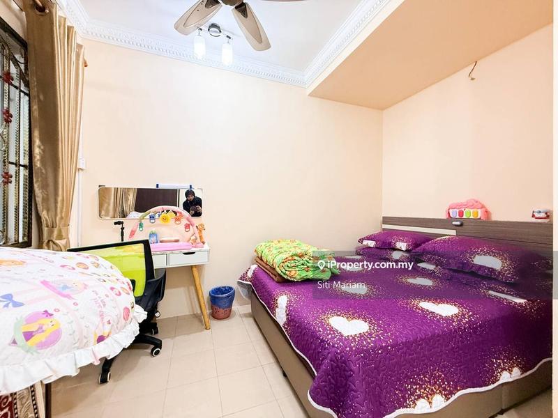 Rumah Teres 2-Tingkat untuk Dijual di Taman Lestari Putra, Seri Kembangan oleh Siti Mariam - iProperty.com.my