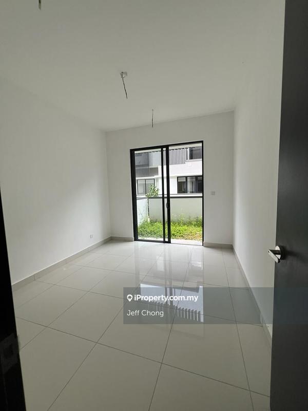 Rumah Berangkai 2 Tingkat untuk Dijual di Telok Panglima Garang, Selangor oleh Jeff Chong - iProperty.com.my