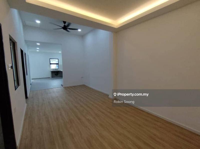 1-storey Terraced House for Sale in Taman Ayer Keroh Heights, Ayer Keroh by Robin Soong - iProperty.com.my