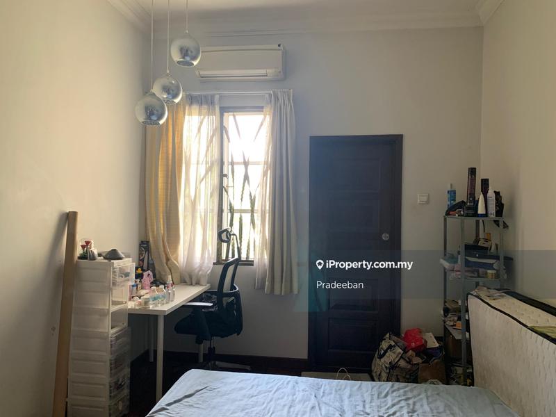 Rumah Berangkai 2.5 Tingkat untuk Dijual di Jalan Halimahton, Jalan Klang Lama (Old Klang Road) oleh Pradeeban - iProperty.com.my