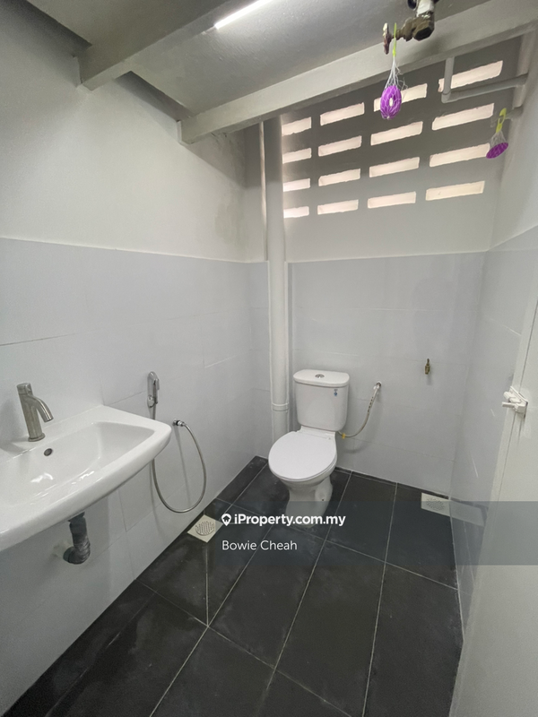 Flat for Rent in Taman Kinrara Seksyen 1 by Bowie Cheah - iProperty.com.my