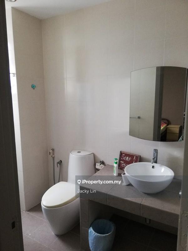 Kediaman Servis untuk Dijual di Subang Olives Residence oleh Jacky Lin - iProperty.com.my