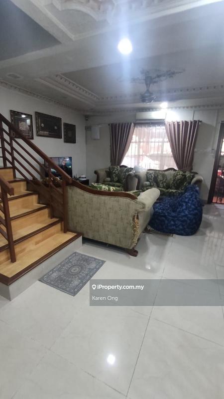 Rumah Berangkai 2 Tingkat untuk Dijual di Putra Height Sek 2 with Solar Panel, Subang Jaya oleh Karen Ong - iProperty.com.my