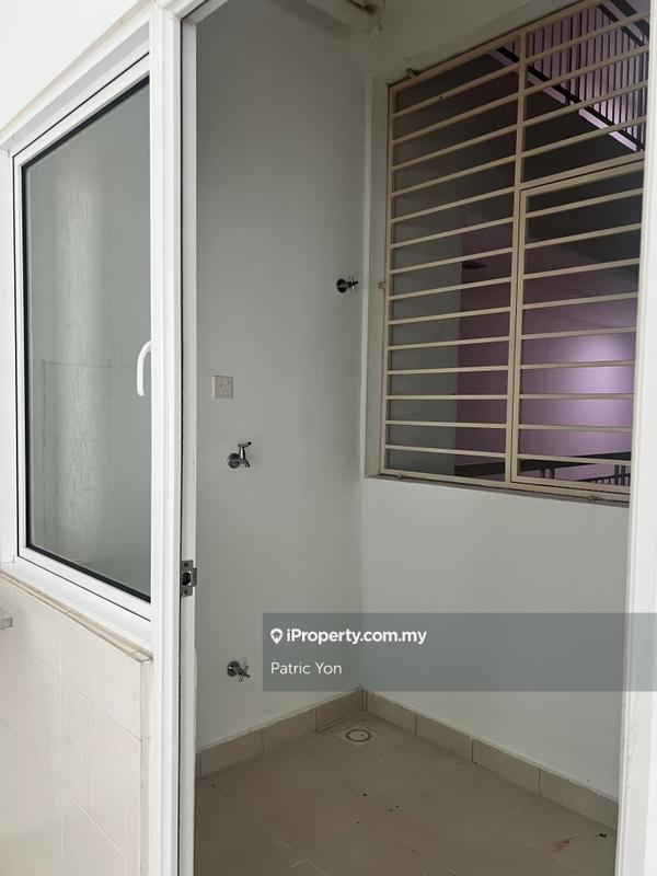 For Sale - Saville D'lake