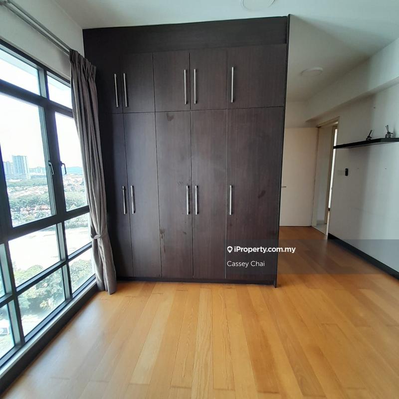 Residensi Servis untuk Dijual di Isola oleh Cassey Chai - iProperty.com.my