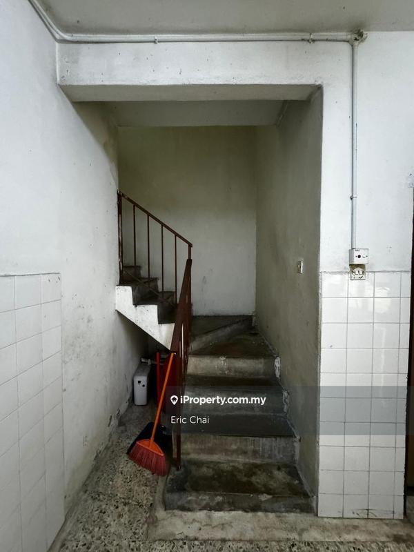 Townhouse for Sale in Taman Bukit Raja, Klang by Eric Chai - iProperty.com.my