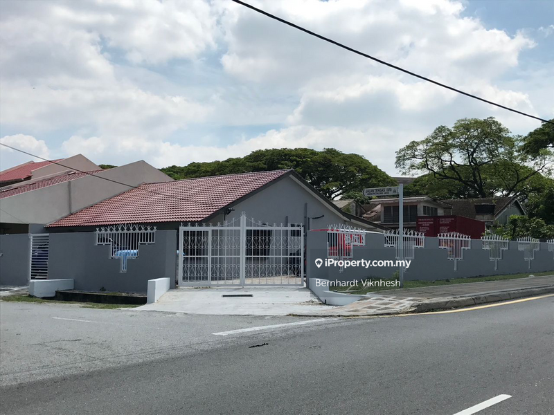 1-storey Terraced House untuk Dijual di Seksyen 8, Petaling Jaya oleh Bernhardt Viknhesh - iProperty.com.my