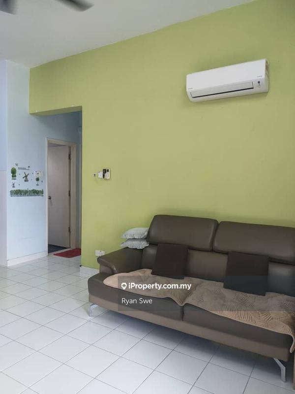 For Sale - Plaza Menjalara