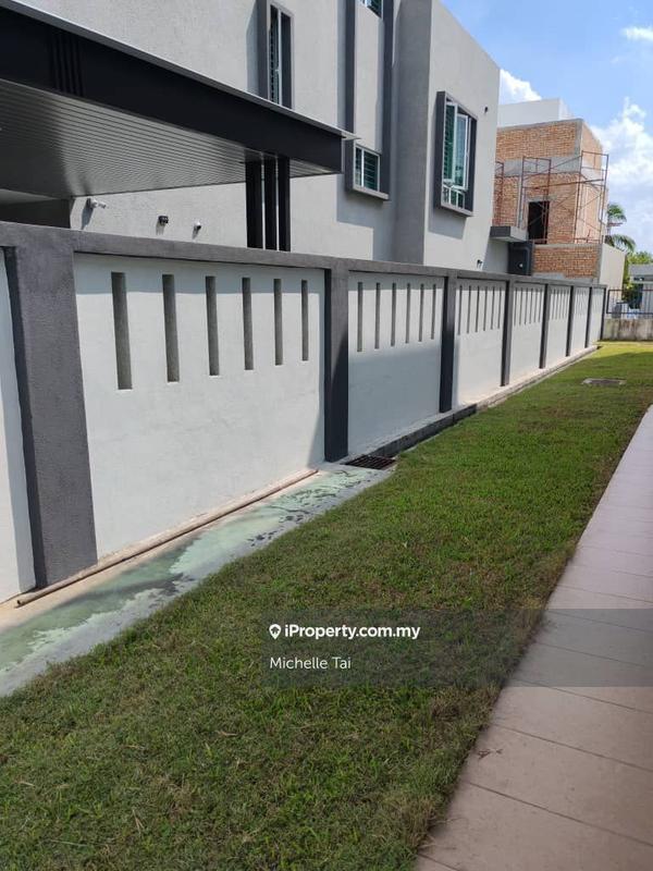 Rumah Berkembar untuk Dijual di TAMAN PUCHONG UTAMA, Puchong oleh Michelle Tai - iProperty.com.my