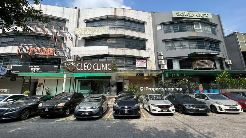 For Rent - Extra Long 22x90ft, Limited GF shoplot, Desa Sri Hartamas