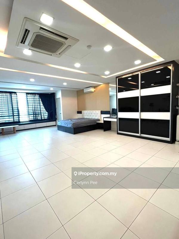 For Sale - Akademik Suite