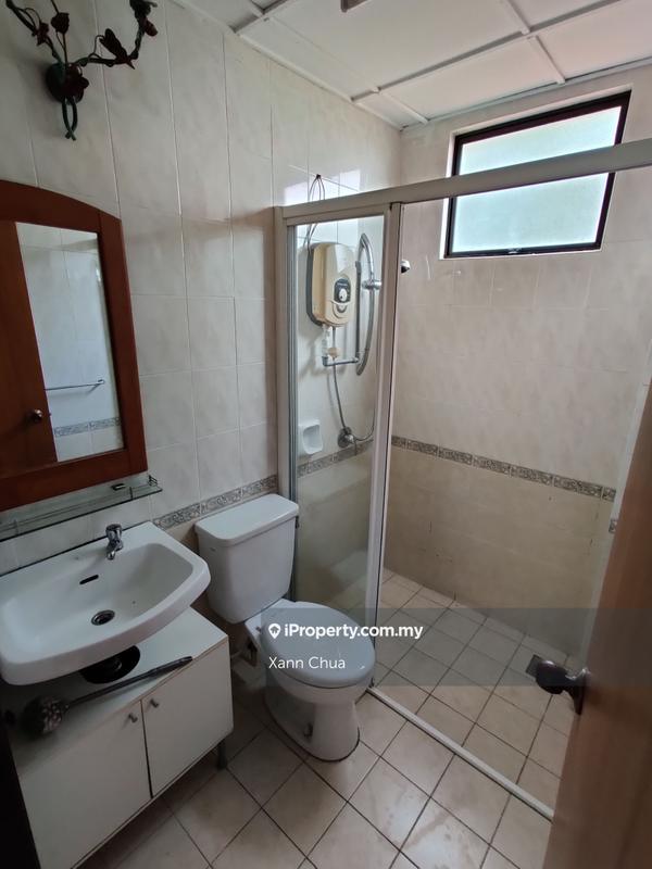 Townhouse for Rent in Bukit Gita Bayu, Seri Kembangan by Xann Chua - iProperty.com.my