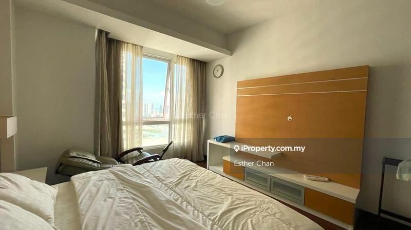 For Sale - Gurney Paragon