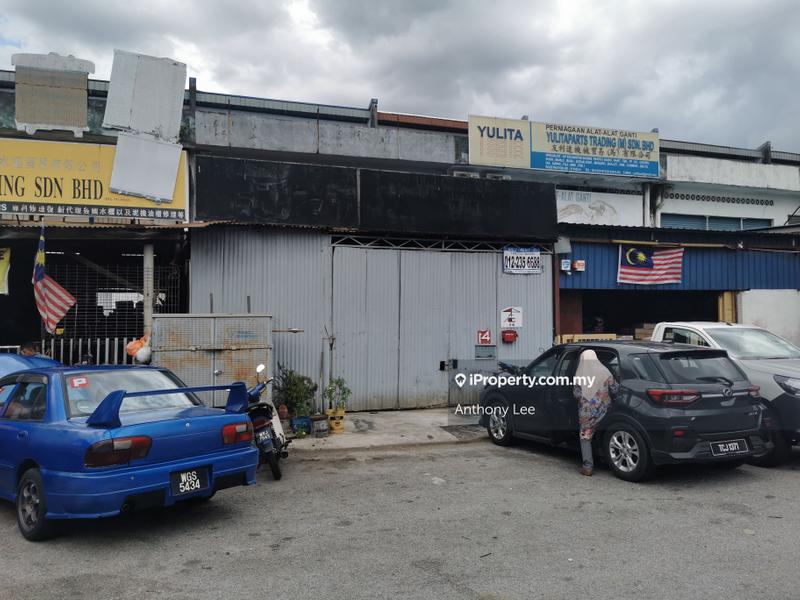 For Sale - Selayang 1storey link factory for sale 1600 sqft 20x80