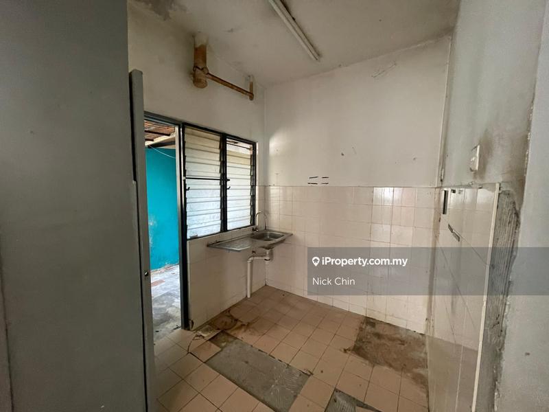 Apartment for Sale in Puchong Utama Court 2 by Nick Chin - iProperty.com.my