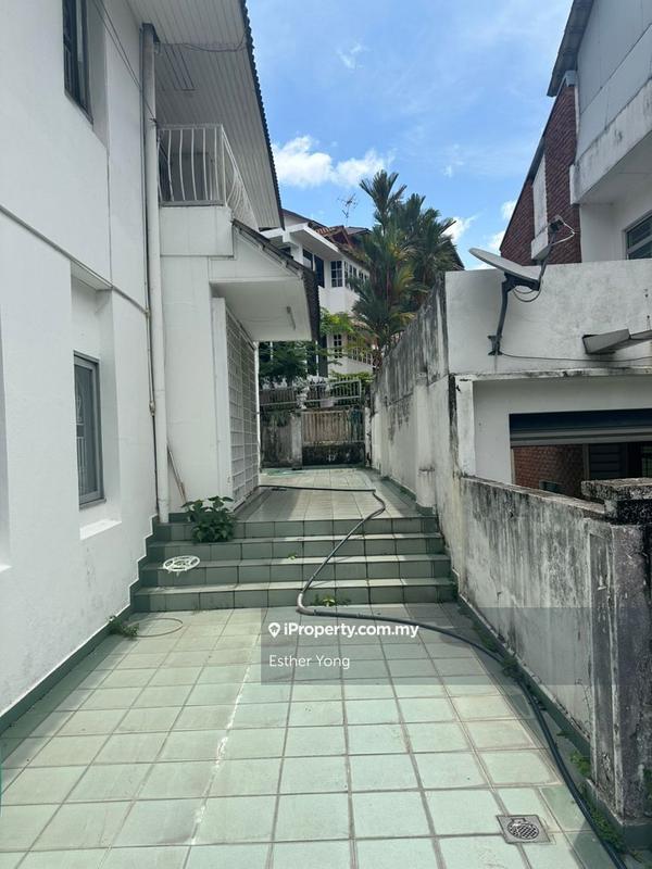 Rumah Berkembar untuk Dijual di Taman Danau Desa, Taman Desa oleh Esther Yong - iProperty.com.my
