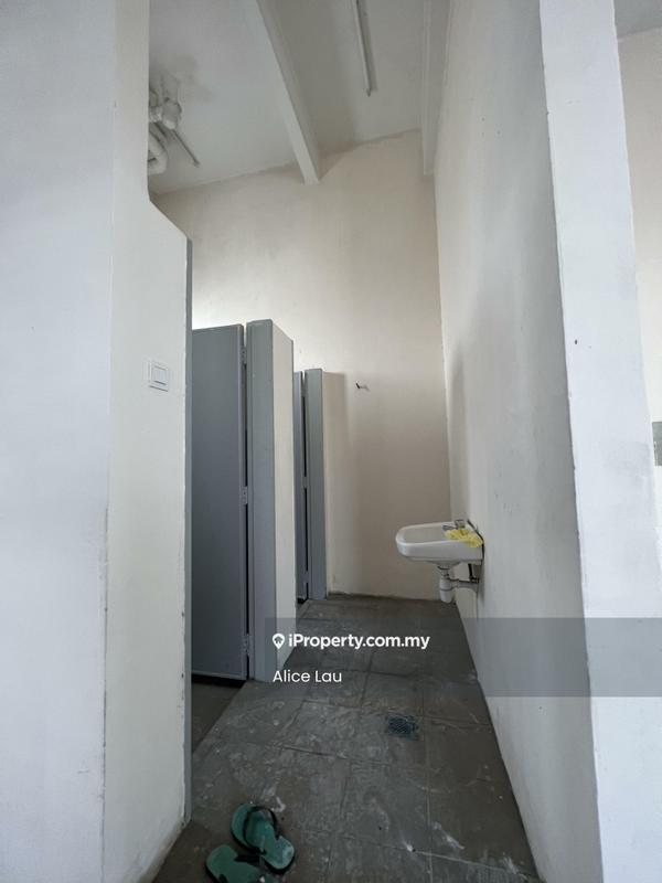 Terrace Factory for Sale in Kampung Sungai Tua Bahru, Batu Caves by Alice Lau - iProperty.com.my