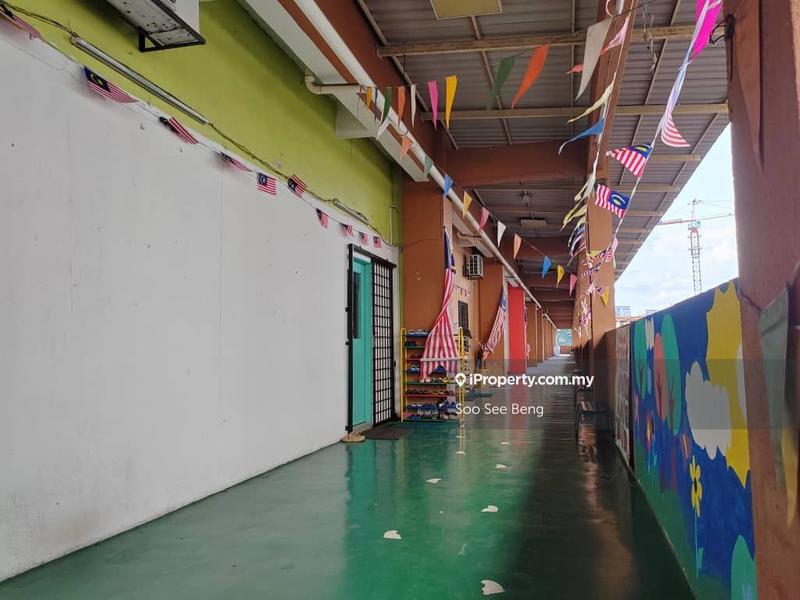 Pejabat-Runcit untuk Dijual di Flora Damansara commercial lot, Damansara Perdana oleh Soo See Beng - iProperty.com.my