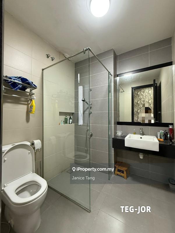 Rumah Berangkai 3.5 Tingkat untuk Dijual di Duta Villa, Setia Alam oleh Janice Tang - iProperty.com.my