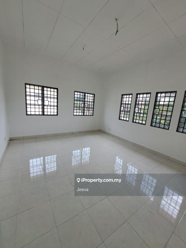 Banglo untuk Dijual di Garden Avenue, Seremban 2 oleh Jeeva - iProperty.com.my