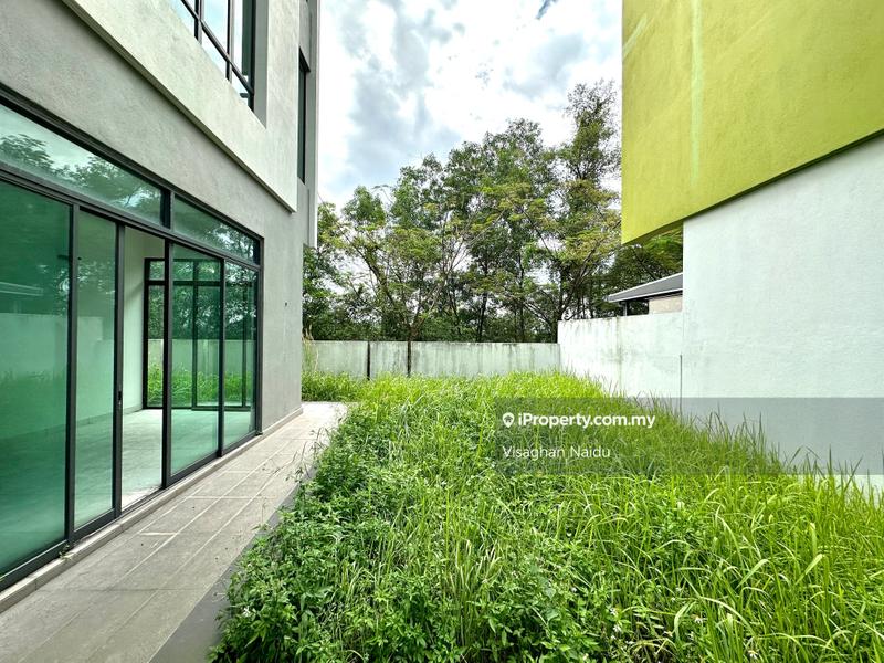 Bungalow House for Sale in Bandar Country Homes, Rawang by Visaghan Naidu - iProperty.com.my