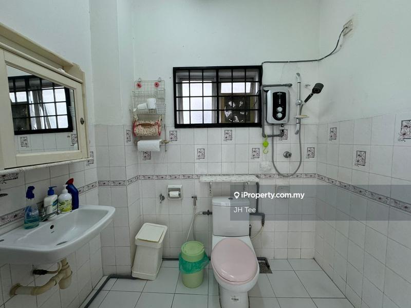 Rumah Teres 2-Tingkat untuk Dijual di Section 6 @ Kota Damansara oleh JH Tee - iProperty.com.my