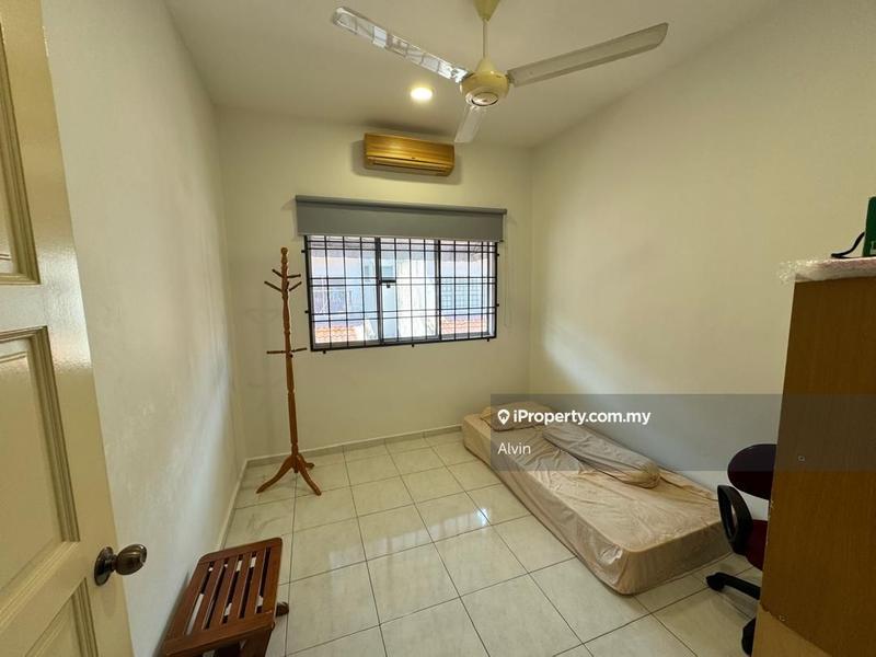 Townhouse for Sale in Taman Bukit Cheng, Cheng by Alvin - iProperty.com.my