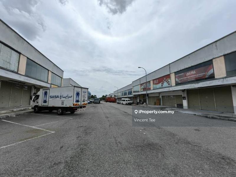 For Sale - 1 Sty Terrace Factory High Ceiling 22 x 70 Nilai Seremban