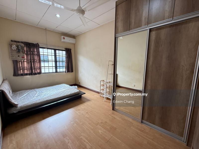 Rumah Berkembar untuk Dijual di Bandar Kinrara Seksyen 6, Bandar Kinrara oleh Edwin Chang - iProperty.com.my