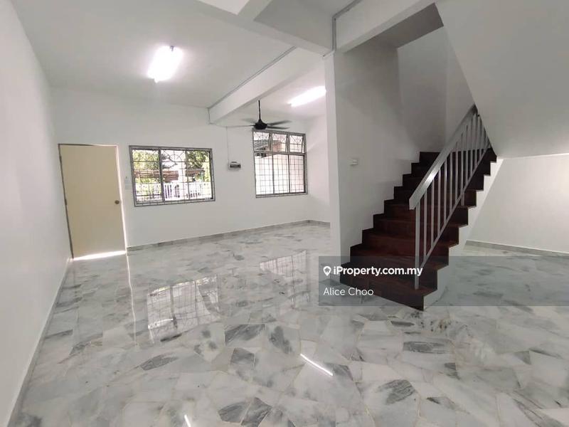 Rumah Teres 2-Tingkat untuk Dijual di Taman Kluang Barat, Kluang, Johor, Kluang oleh Alice Choo - iProperty.com.my