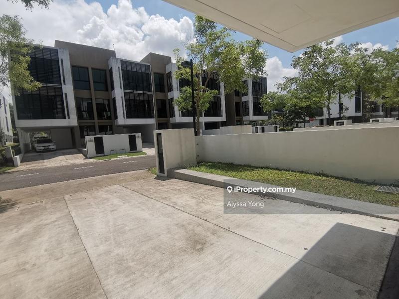 3-storey Terraced House for Sale in Leisure Farm, Gelang Patah by Alyssa Yong - iProperty.com.my