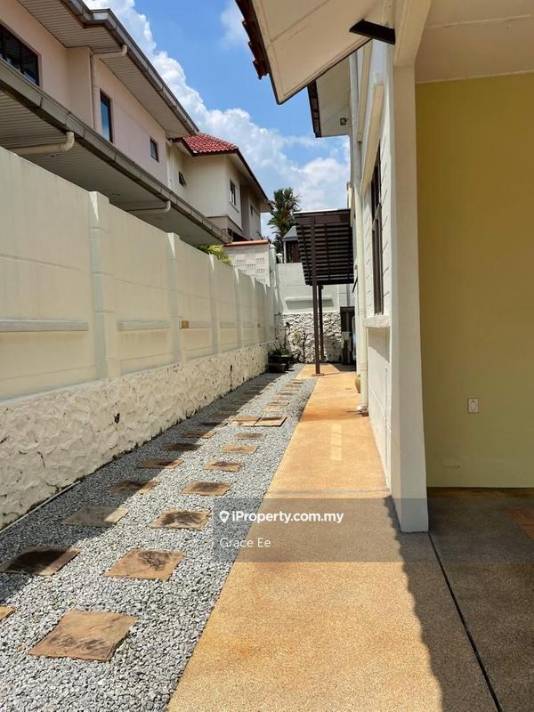 Bungalow House for Sale in Kota Kemuning, Shah Alam by Grace Ee - iProperty.com.my