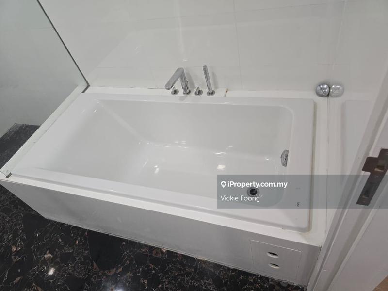 For Rent - Arcoris Residences