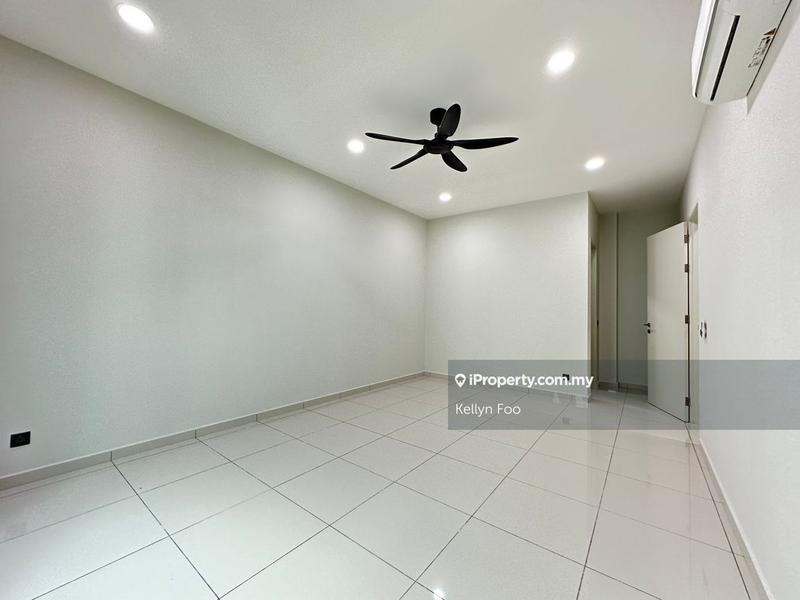 Semi-Detached House for Sale in Seaview 2 Storey Semi-D at 8 Residence Ujong Pasir, Melaka City by Kellyn Foo - iProperty.com.my