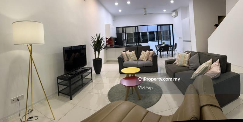 Rumah Teres 3-Tingkat untuk Dijual di Bluconstellation, Luxury Eco Living, Ready Move-In, Seri Kembangan oleh Vivi Yap - iProperty.com.my