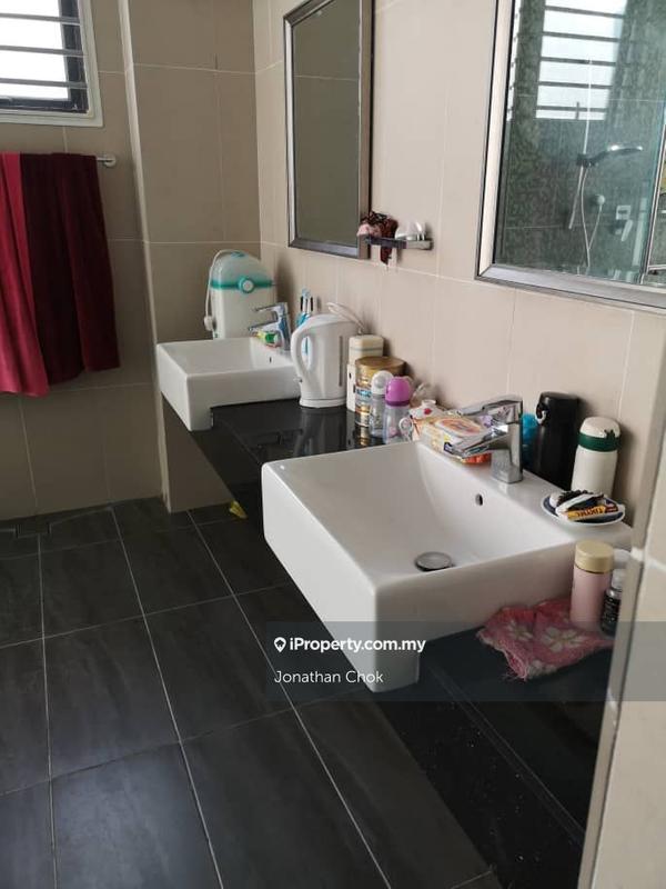 Rumah Berangkai 3 Tingkat untuk Dijual di Taman Puncak Jalil, Seri Kembangan oleh Jonathan Chok - iProperty.com.my