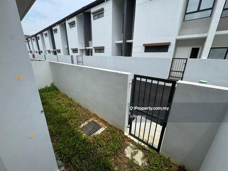 Rumah Teres untuk Dijual di Kota Emerald, Rawang oleh Andy Yap - iProperty.com.my