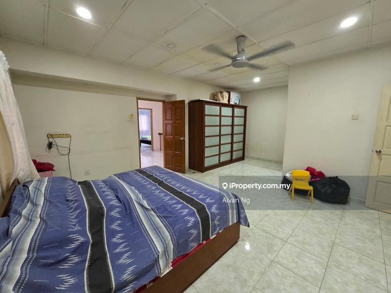 Rumah Berkembar untuk Dijual di Taman Taming Jaya, Balakong oleh Aivan Ng - iProperty.com.my