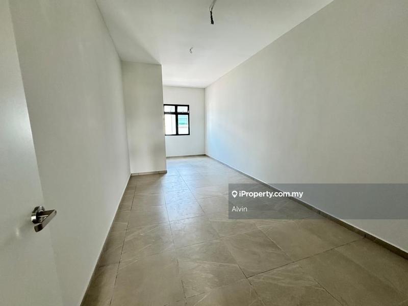 Rumah Berangkai 2 Tingkat untuk Dijual di 22x75 Taman Molek Residence, Ayer Molek oleh Alvin - iProperty.com.my