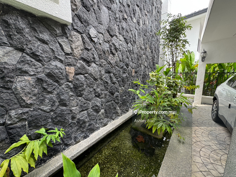 G floor bedroom ensuite