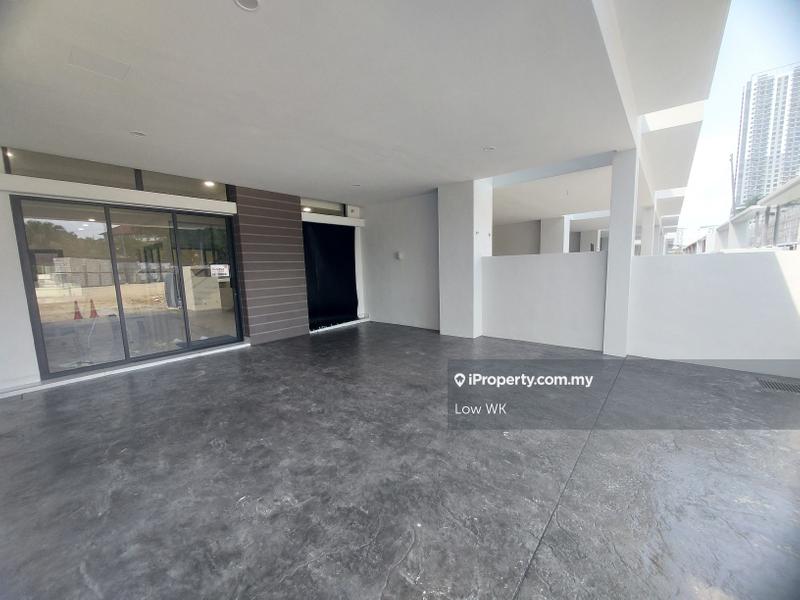 Rumah Berangkai 3 Tingkat untuk Dijual di Happy Garden, Kuchai Lama oleh Low WK - iProperty.com.my