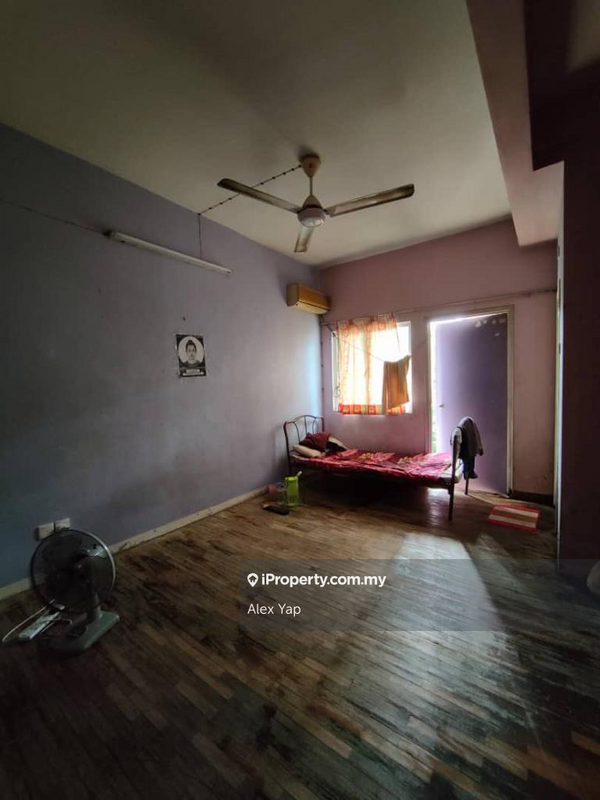 Rumah Bandar untuk Dijual di Taman Sungai Besi Indah, Seri Kembangan oleh Alex Yap - iProperty.com.my